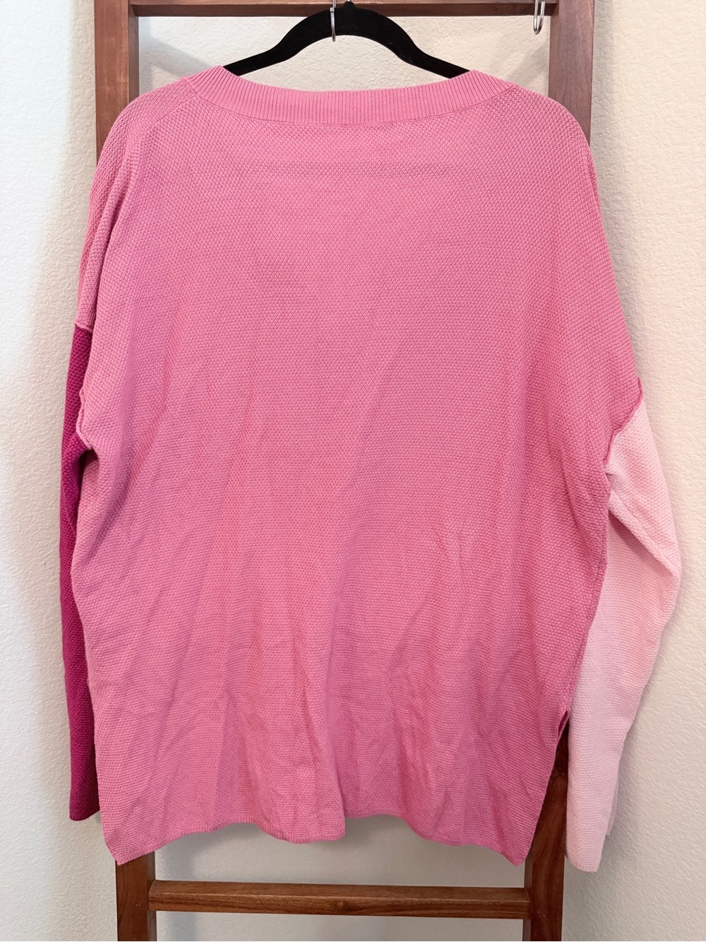 Women’s Pink Colorblock V-Neck Henley Sweater - Picture 4 of 6